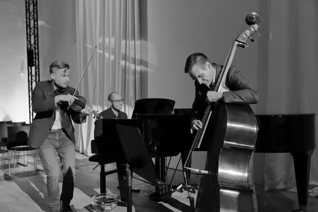 Trio Moser, Koutifaris & Schmid live